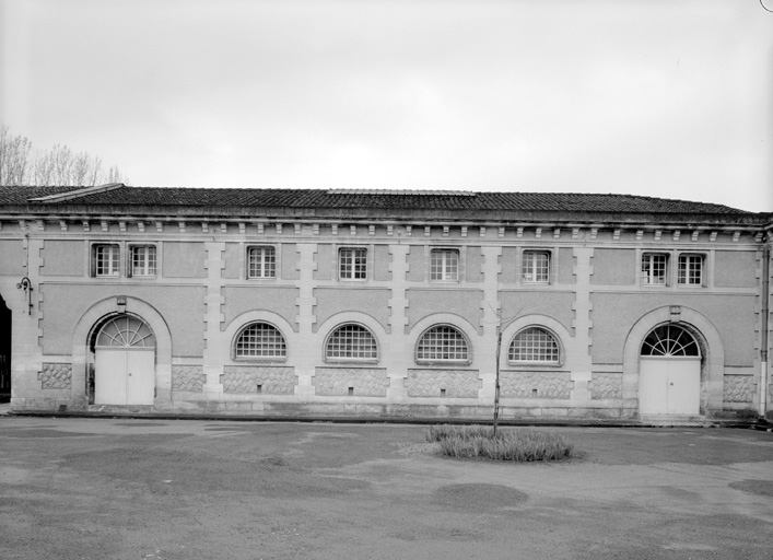 Elévation sud du chai des coupes.