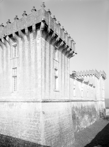L'aile est, élévation postérieure.