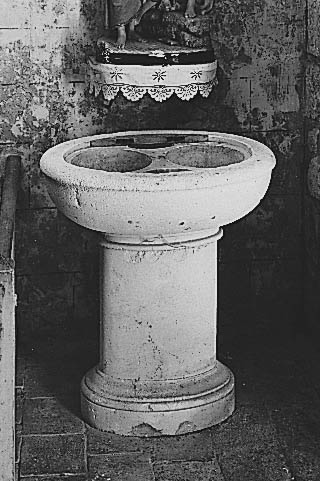 Fonts baptismaux (cuve baptismale à infusion)