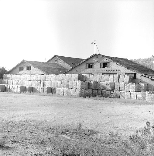 L'ancienne usine, façade sur cour.