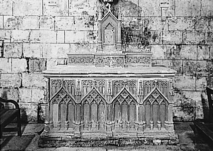 Autel, tabernacle (autel de la Vierge, style néo-gothique)