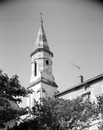 Chapelle, (le vocable?), clocher.