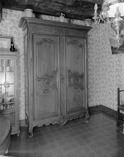 Armoire