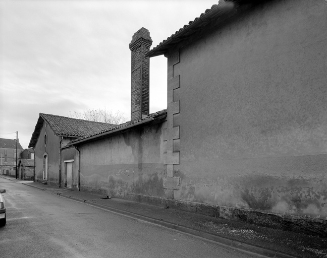Façade nord, extérieur.