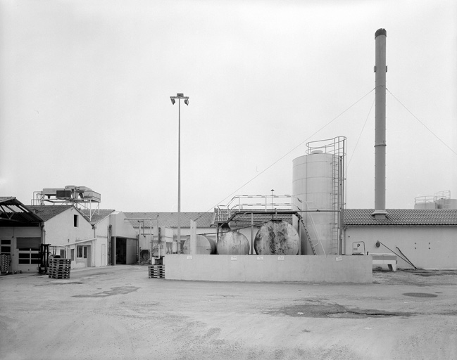 Aire de stockage et chaufferie.