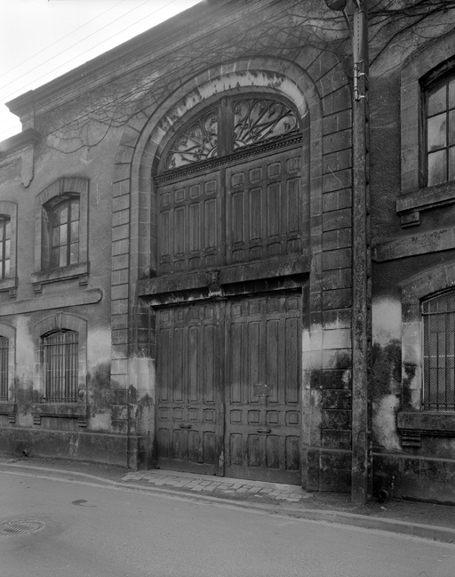 Détail de la façade sur rue.