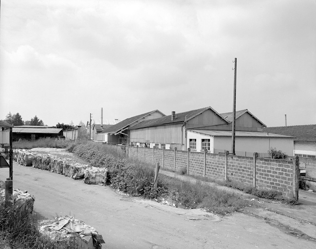 Partie de l'extérieur d'usine.