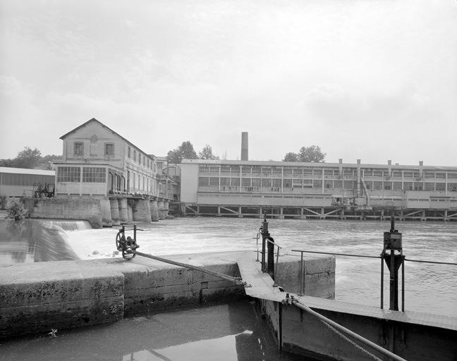 Bâtiment des machines à papie, façade ouest.