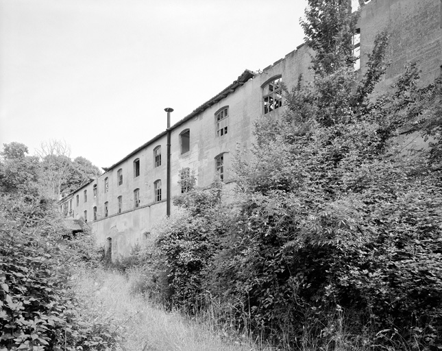 Façade ouest du bâtiment central.