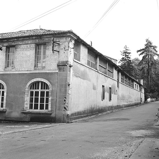 Façade principale sur rue.