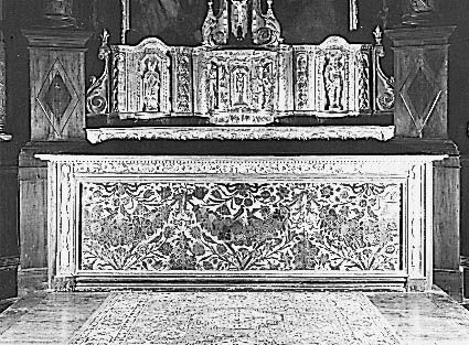 Autel, retable (autel tombeau, retable architecturé)