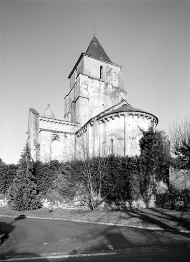 Bras sud du transept et chevet.