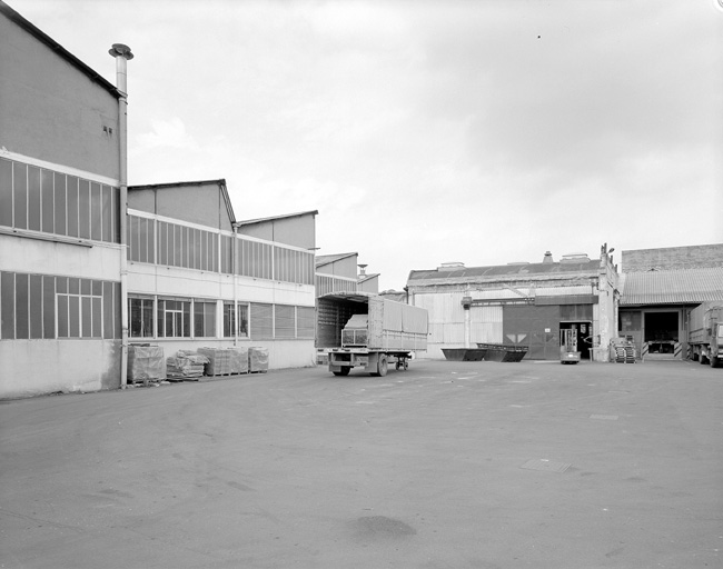 Atelier de fabrication, façade sur cour.