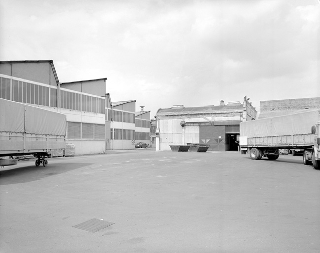 Atelier de fabrication, façade sur cour.