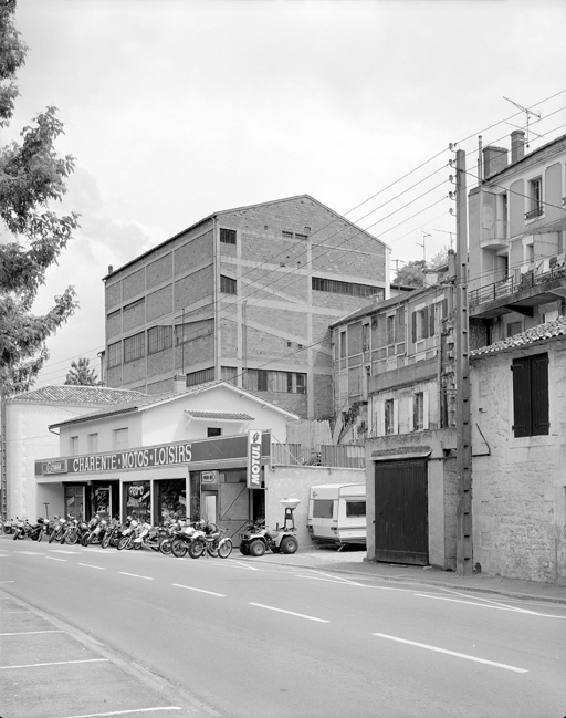 Elévation sur la Charente.