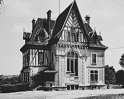 Nouveau logis, vu depuis l'ouest.