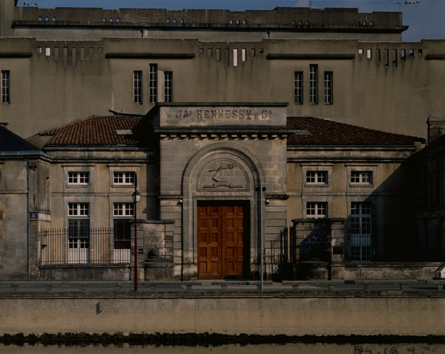 Portail sur le quai.