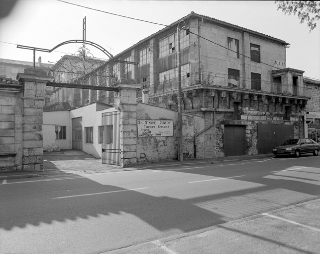 Atelier de fabrication, vu de l'ouest