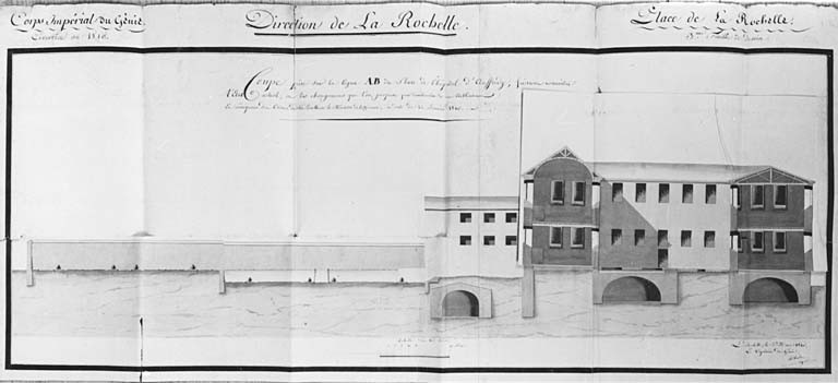 Coupe de la chapelle. Projet. en 1810, de Verdon. Retombe baissée.