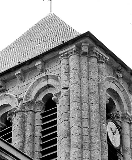 Eglise, clocher, angle nord-est, 3e niveau.