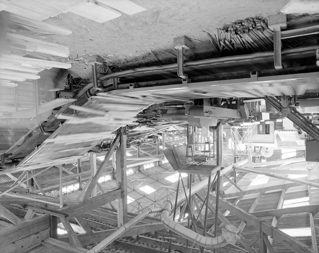 Atelier de fabrication, intérieur.