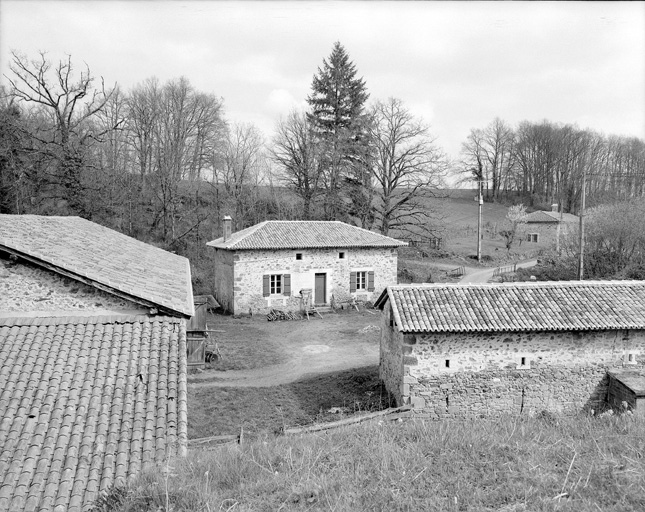 Atelier de fabrication, vu de l'ouest.