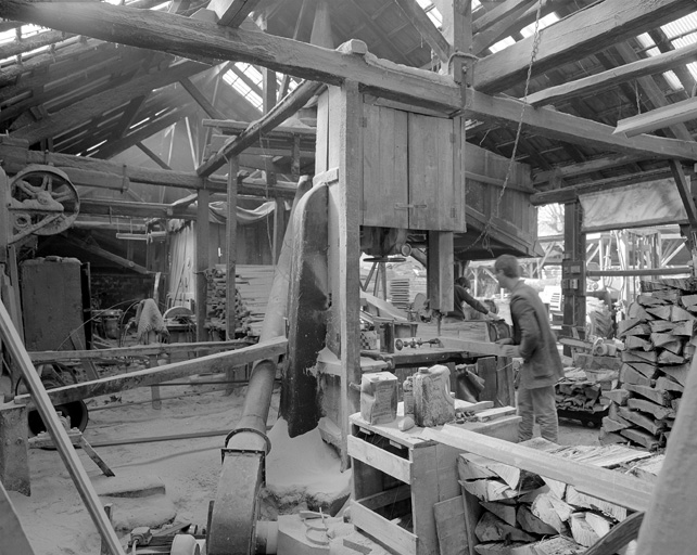 Atelier de fabrication, intérieur.