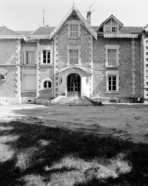 Logement patronal, vu du sud.