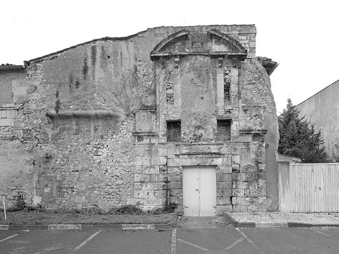 Dîte porte Maubec, élévation est.