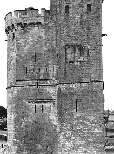 Tour Saint Nicolas : élévation ouest vue de la tour de la Chaîne.