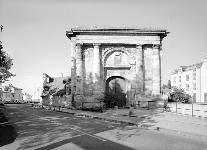 Porte Royale, élévation antérieure est.