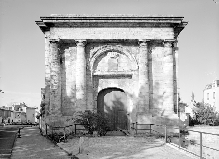 Porte Royale, élévation antérieure est.