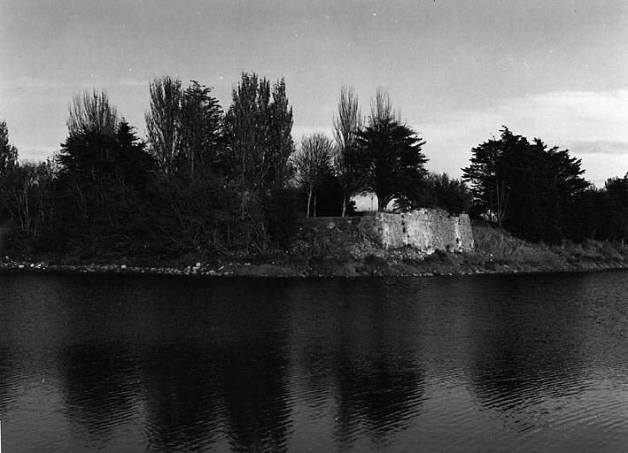 Front sud est, bastion du Dauphin (bastion Saint Nicolas) vu depuis le sud est.