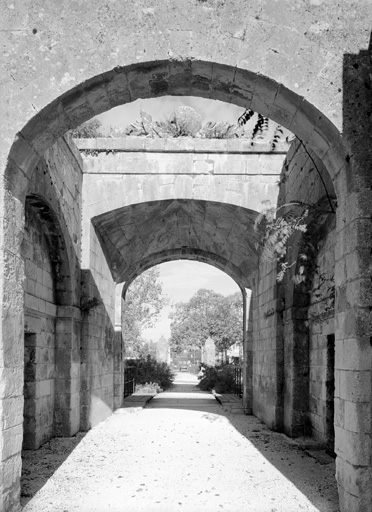 Deuxième porte de la demi lune, élévation postérieure.