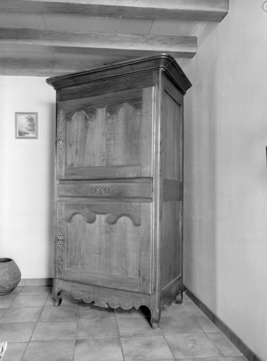 Armoire