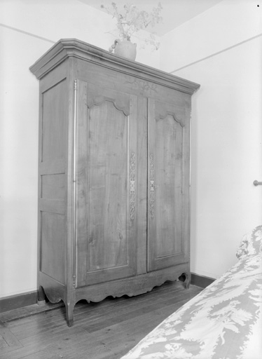 Armoire