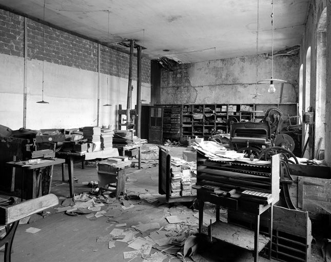 Atelier de cartonnage, vue générale vers l'ouest.