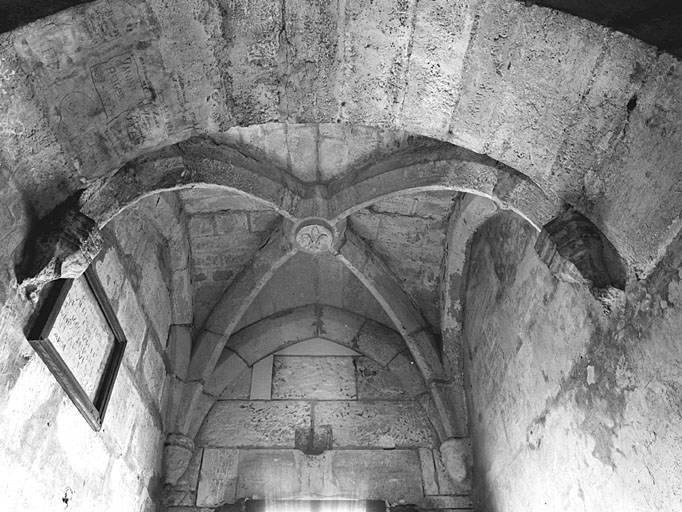 Quatrième niveau, donjon, embrasure de la fenêtre ouest, couvrement.