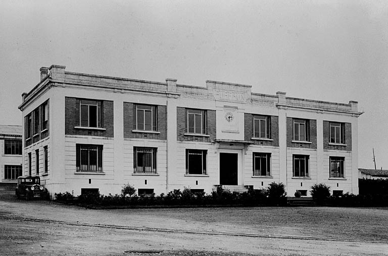 Bureau, façade vue de l'est.