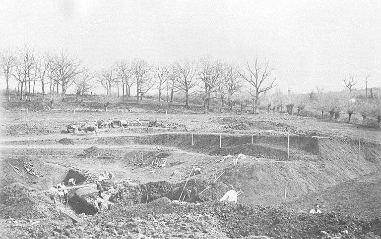 Construction de l'étang n°1, vue de l'ouest, vers 1897, 1899.