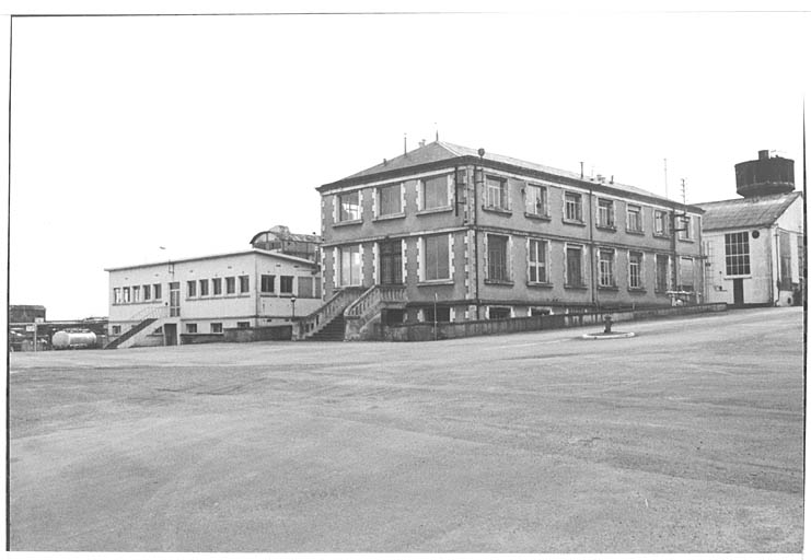 Bureau et laboratoire, vus du nord, vers 1970.