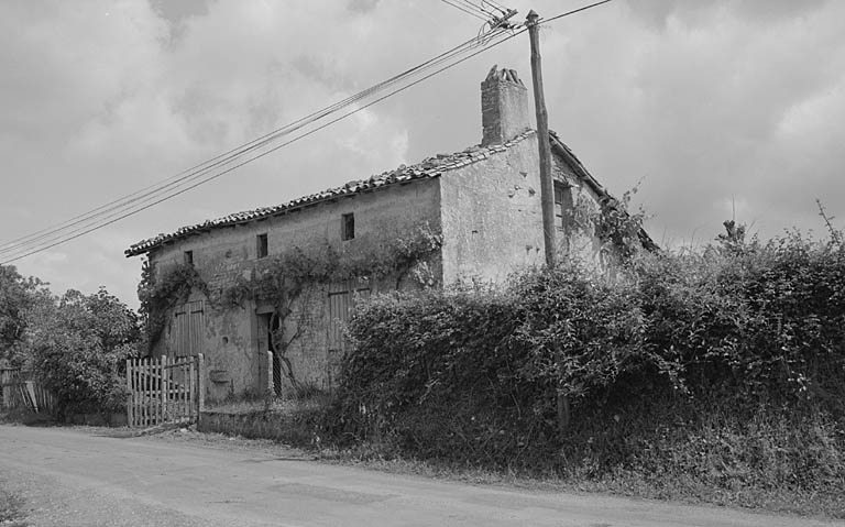 Logis, élévations antérieure et latérale.