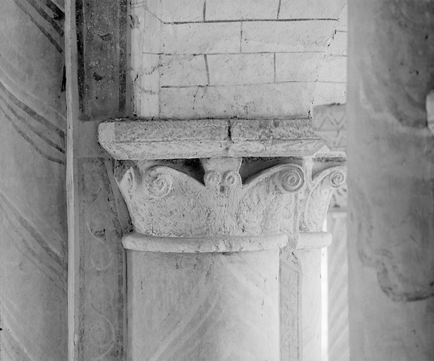 Abbatiale, nef, troisième pile sud : chapiteaux vus depuis la tribune.