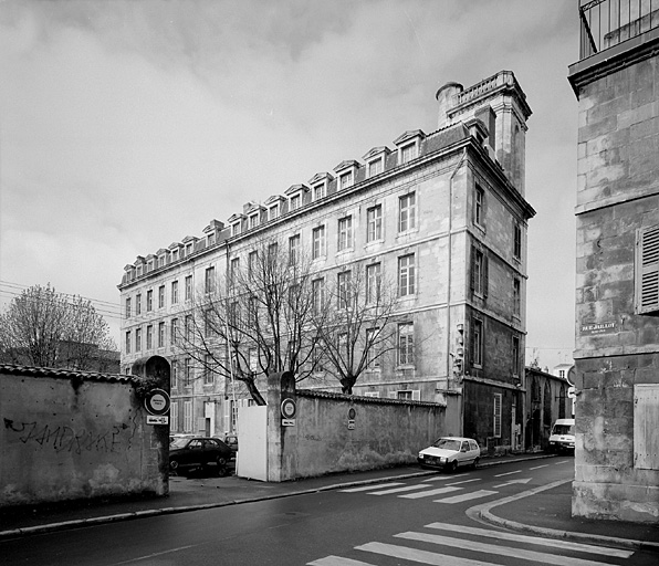 Bâtiment principal, élévation est.