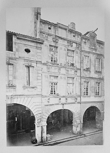 Façade, vue extraite de l'Album Cognacq.