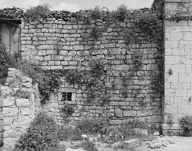 Corps de logis principal, élévation sud ouest, partie droite après la démolition de l'appentis.