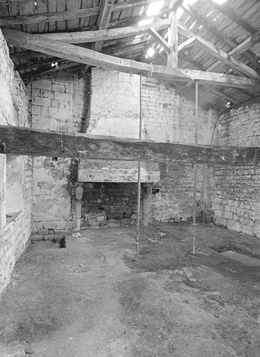 Corps de logis principal, salle sud est, mur sud est (élévation latérale gauche de la chapelle).