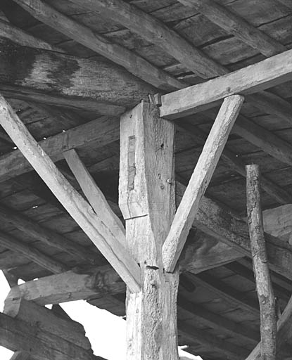 Grange, détail de la charpente.