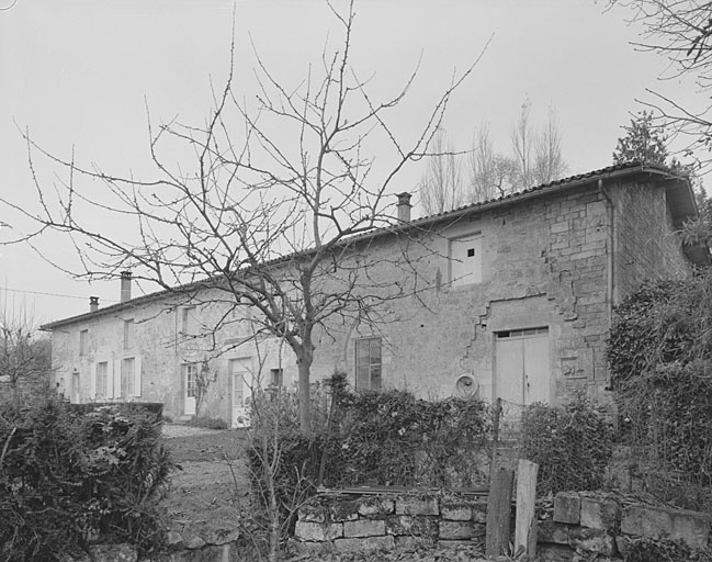 Logement secondaire et chapelle, façade nord.