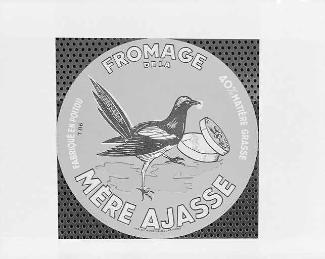 Etiquette de camembert : Mère Ajasse.